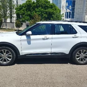 Ford Explorer 2021