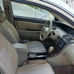 Toyota Avalon 2000