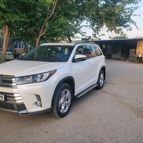 Toyota Highlander 2019