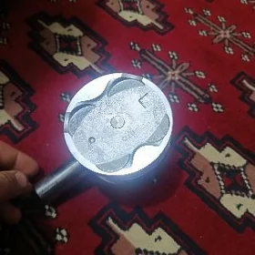 Porşyn toyata karolla