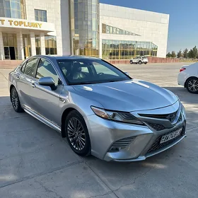 Toyota Camry 2018