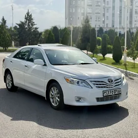 Toyota Camry 2011