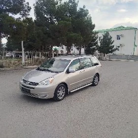 Toyota Sienna 2005