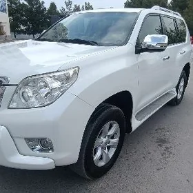 Toyota Land Cruiser Prado 2013