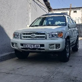 Nissan Pathfinder 2004