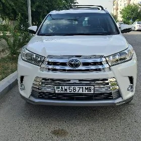 Toyota Highlander 2019