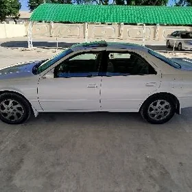 Toyota Camry 1999