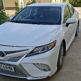 Toyota Camry 2019