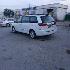 Toyota Sienna 2004