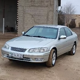 Toyota Camry 2000