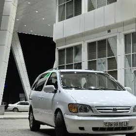 Toyota Sienna 1999