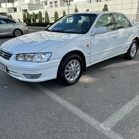 Toyota Camry 2001