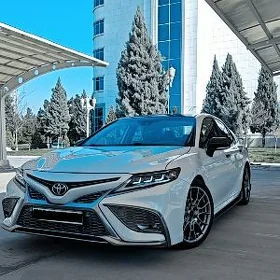 Toyota Camry 2024