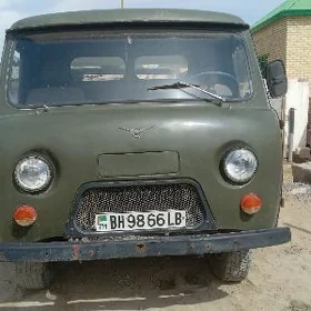 UAZ 469 1988