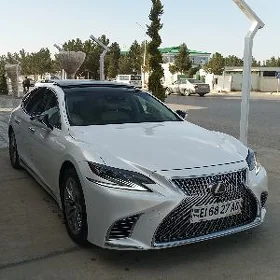 Lexus LS 500h 2018