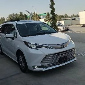 Toyota Sienna 2022