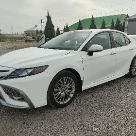 Toyota Camry 2020