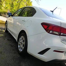 Kia Rio 2022