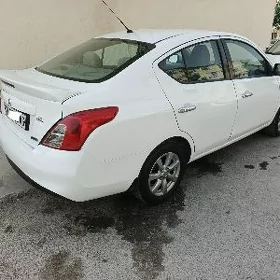 Nissan Versa 2011