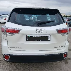 Toyota Highlander 2015