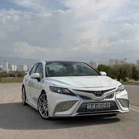 Toyota Camry 2023