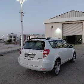 Toyota RAV4 2010