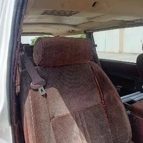 Toyota Hiace 1990