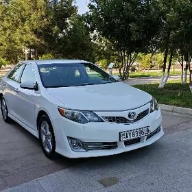Toyota Camry 2013