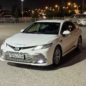 Toyota Camry 2020