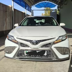 Toyota Camry 2022