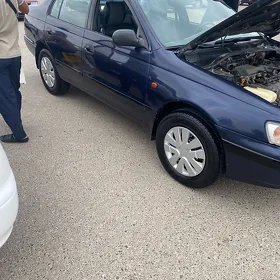 Toyota Carina 1995
