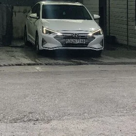 Hyundai Elantra 2020