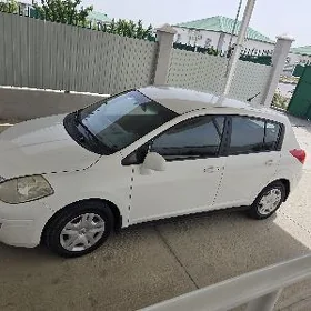 Nissan Versa 2010