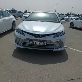Toyota Camry 2024