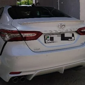 Toyota Camry 2018