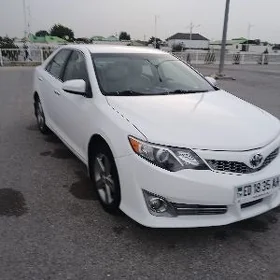 Toyota Camry 2012