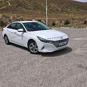 Hyundai Elantra 2023