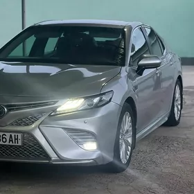 Toyota Camry 2018