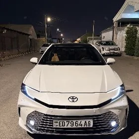 Toyota Camry 2024