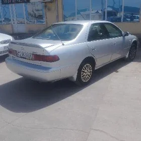 Toyota Camry 2000