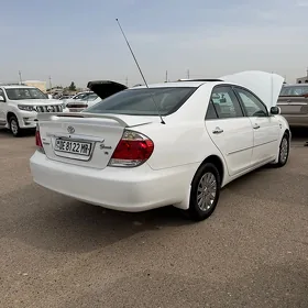 Toyota Camry 2004