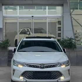 Toyota Camry 2017
