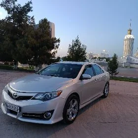 Toyota Camry 2013