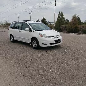 Toyota Sienna 2008