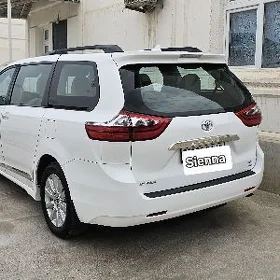 Toyota Sienna 2020