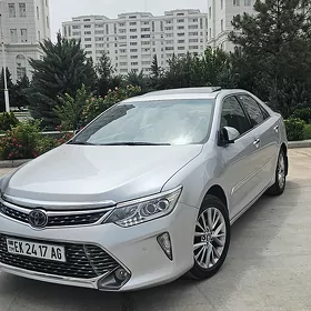 Toyota Camry 2015