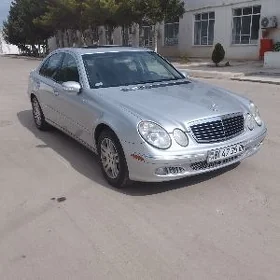 Mercedes-Benz E320 2004