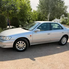 Toyota Camry 2000