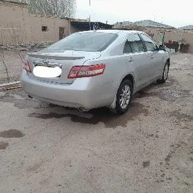 Toyota Camry 2011