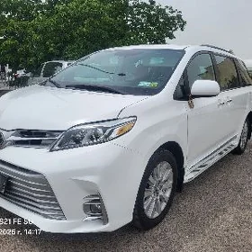 Toyota Sienna 2020
